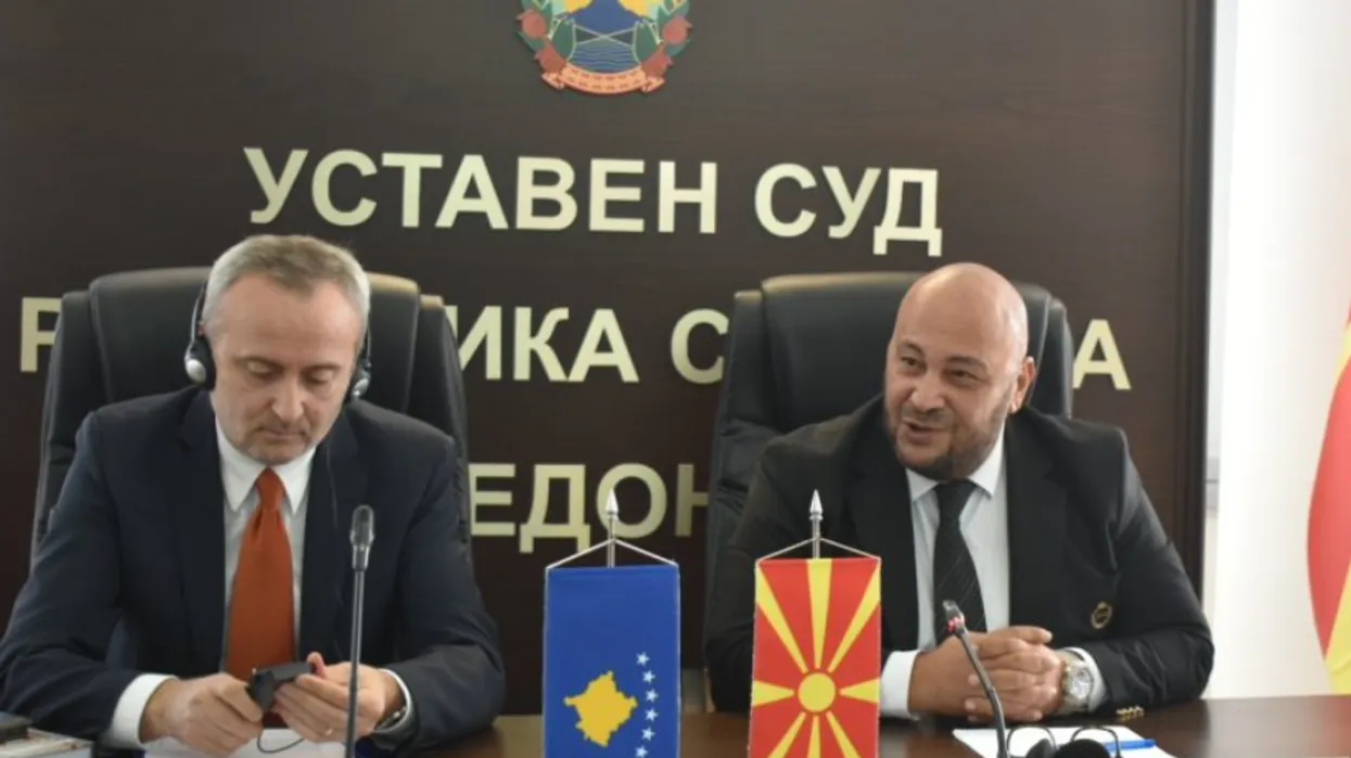 Gjykata Kushtetuese e RMV së dhe e Kosovës nënshkruajnë memorandum bashkëpunimi