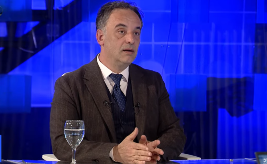 Musliu ndaj Azir Aliut  Meru me probleme shëndetësore  jo me politikë 
