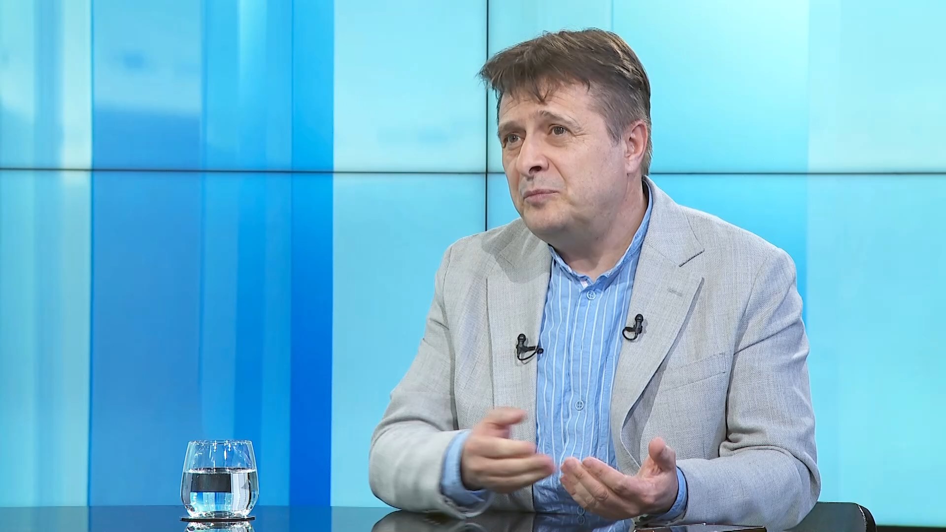 Ballazhi  Vonohemi me masat për celularët  bota po vepron më shpejt