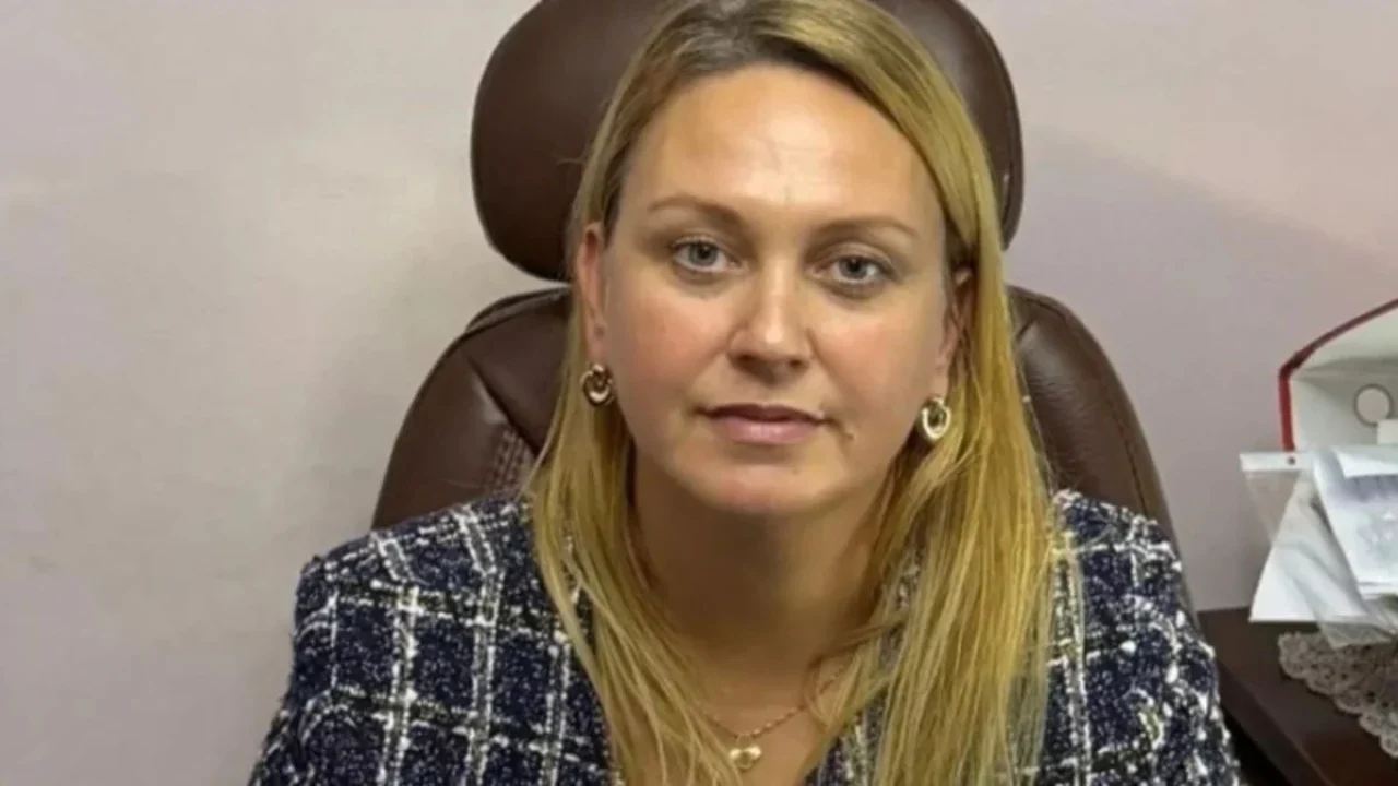 Akuzohet për përvetësimin e 700 mijë eurove nga Posta Shqiptare  lirohet nga burgu ish drejtoresha  Elisabeta Mataj